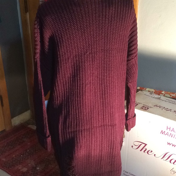 Distressed in Plum - Picture 4 of 5